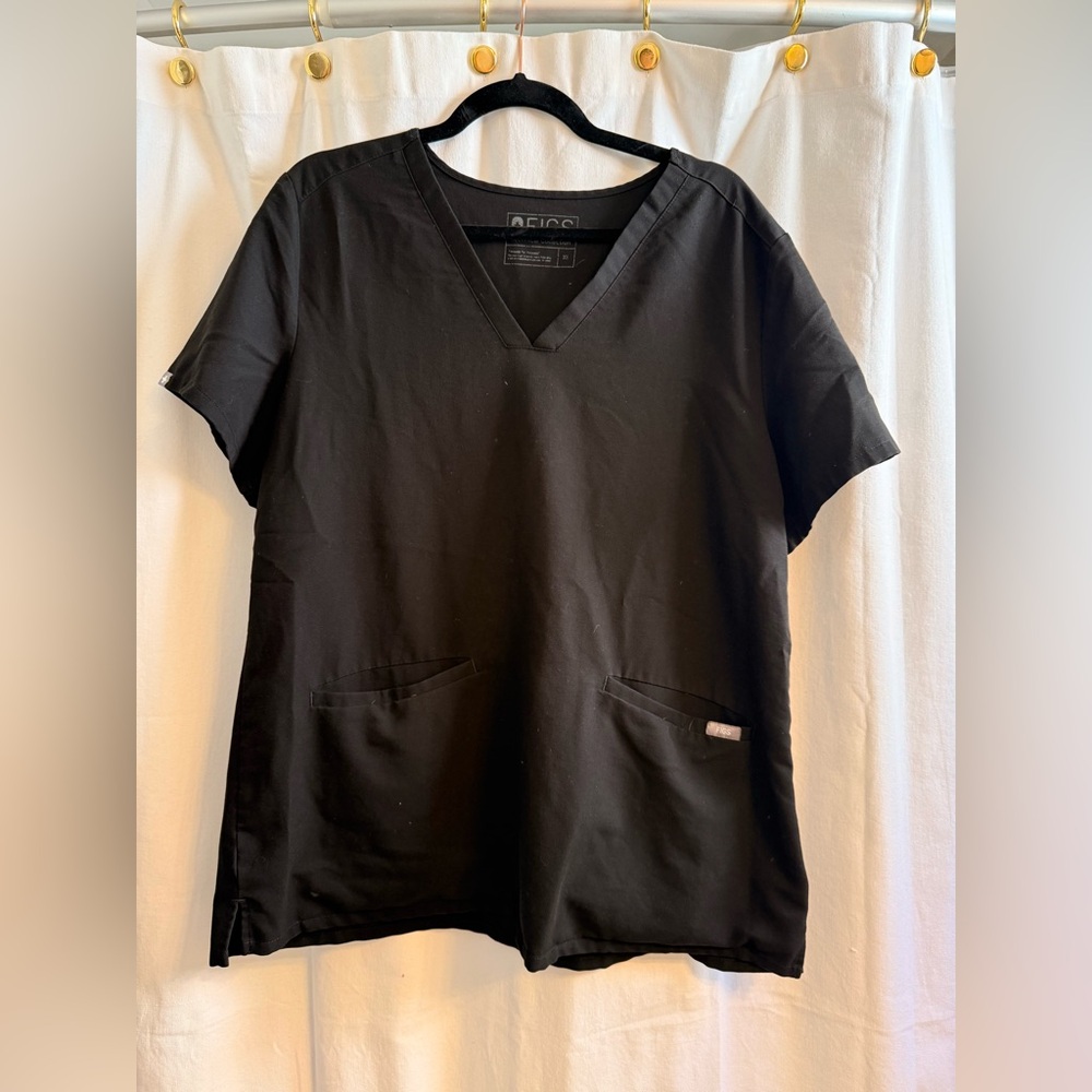 Figs Casma Black Technical Scrub Top